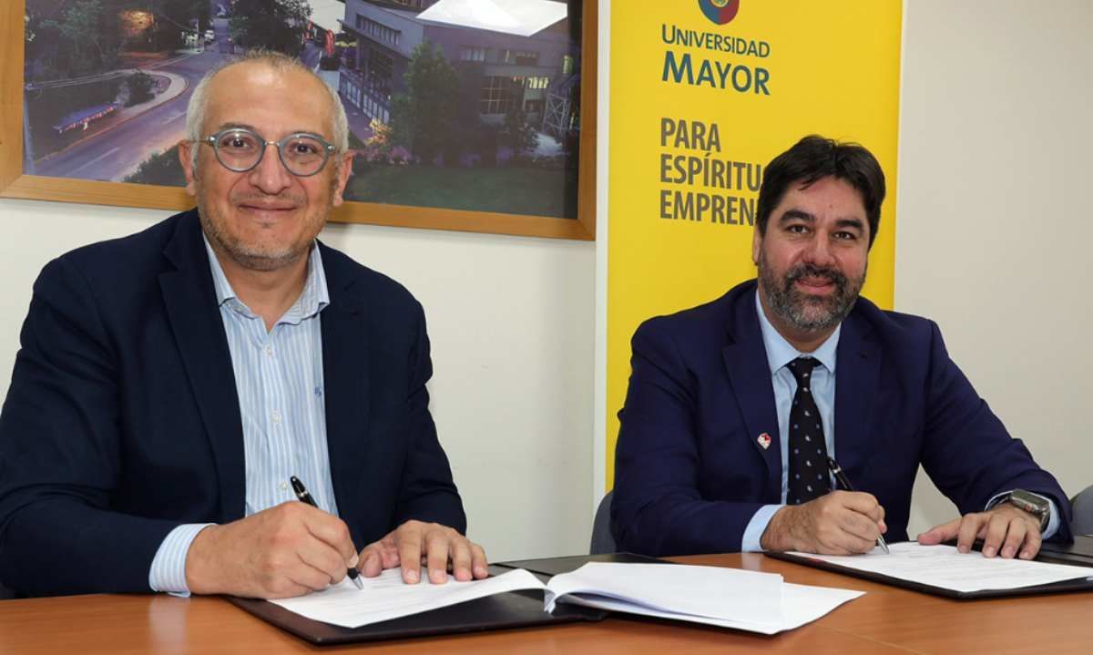Firma de alianza entre Universidad Mayor y Mine Class